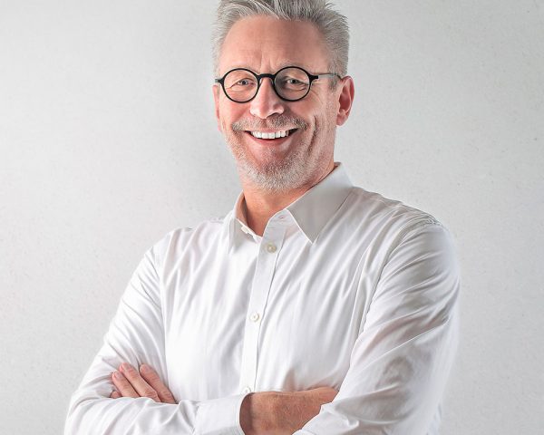 http://webdesign-finder.com/human-consult/wp-content/uploads/2017/09/author-600x480.jpg